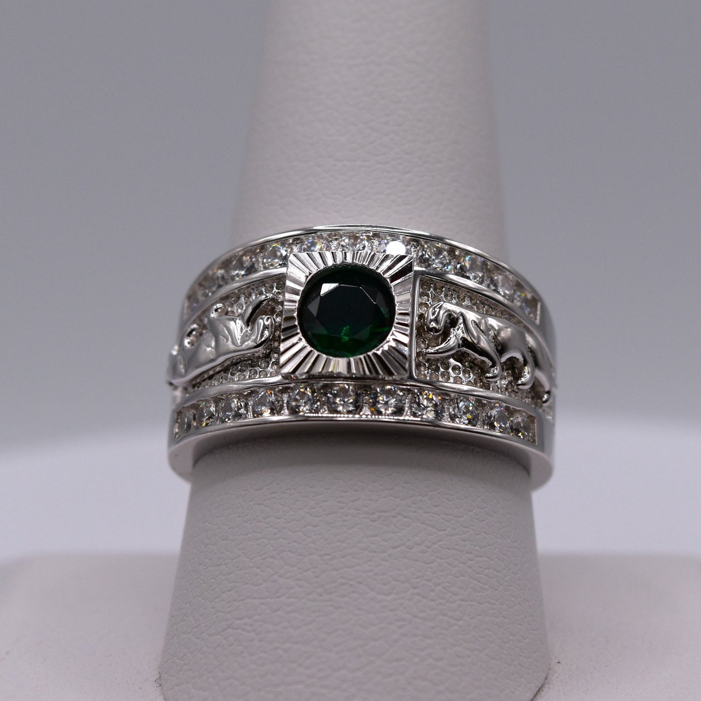 Men’s Panther Ring in 925 Sterling Silver – Bold Green CZ Center Stone – Luxury Statement Ring for Him (Copy)