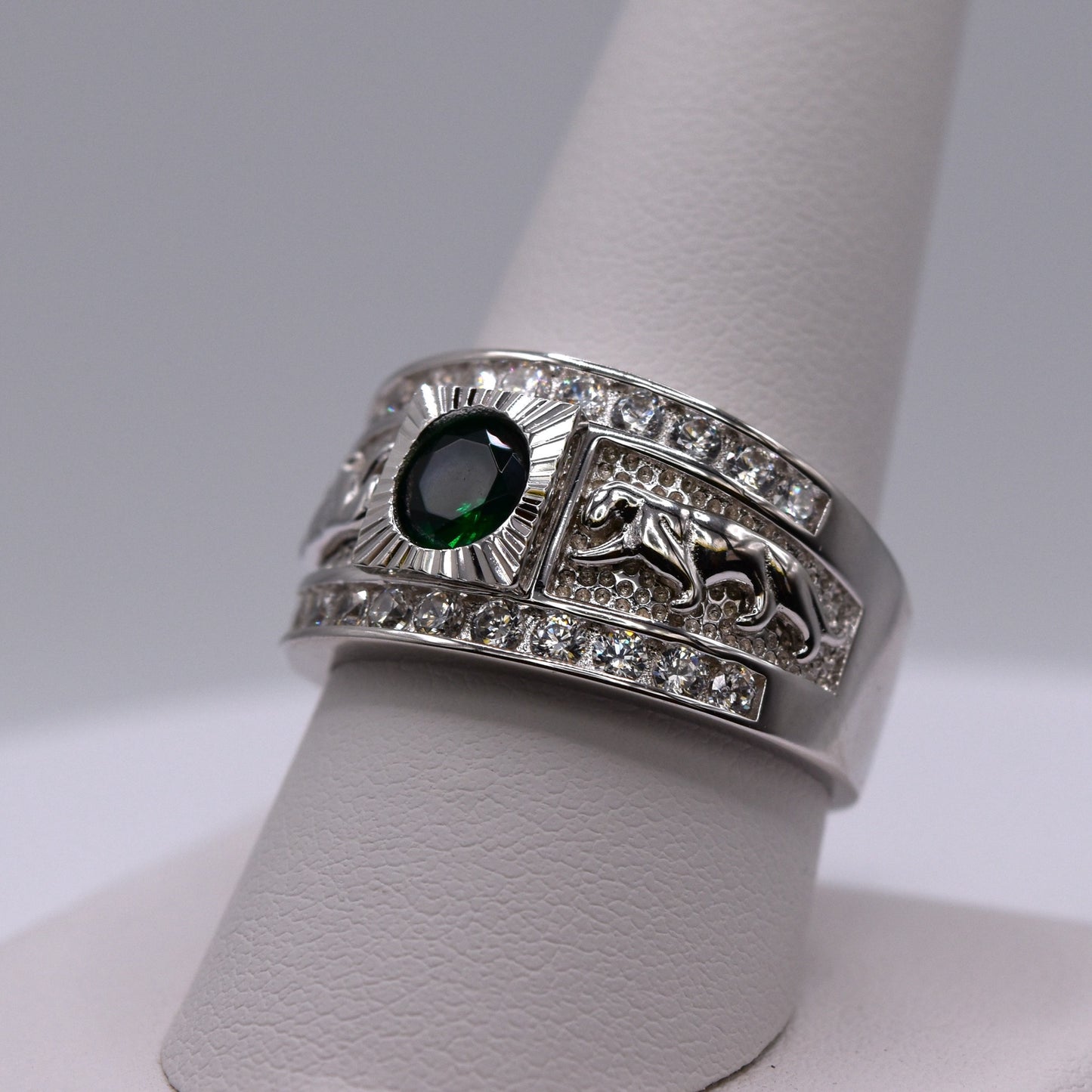 Men’s Panther Ring in 925 Sterling Silver – Bold Green CZ Center Stone – Luxury Statement Ring for Him (Copy)