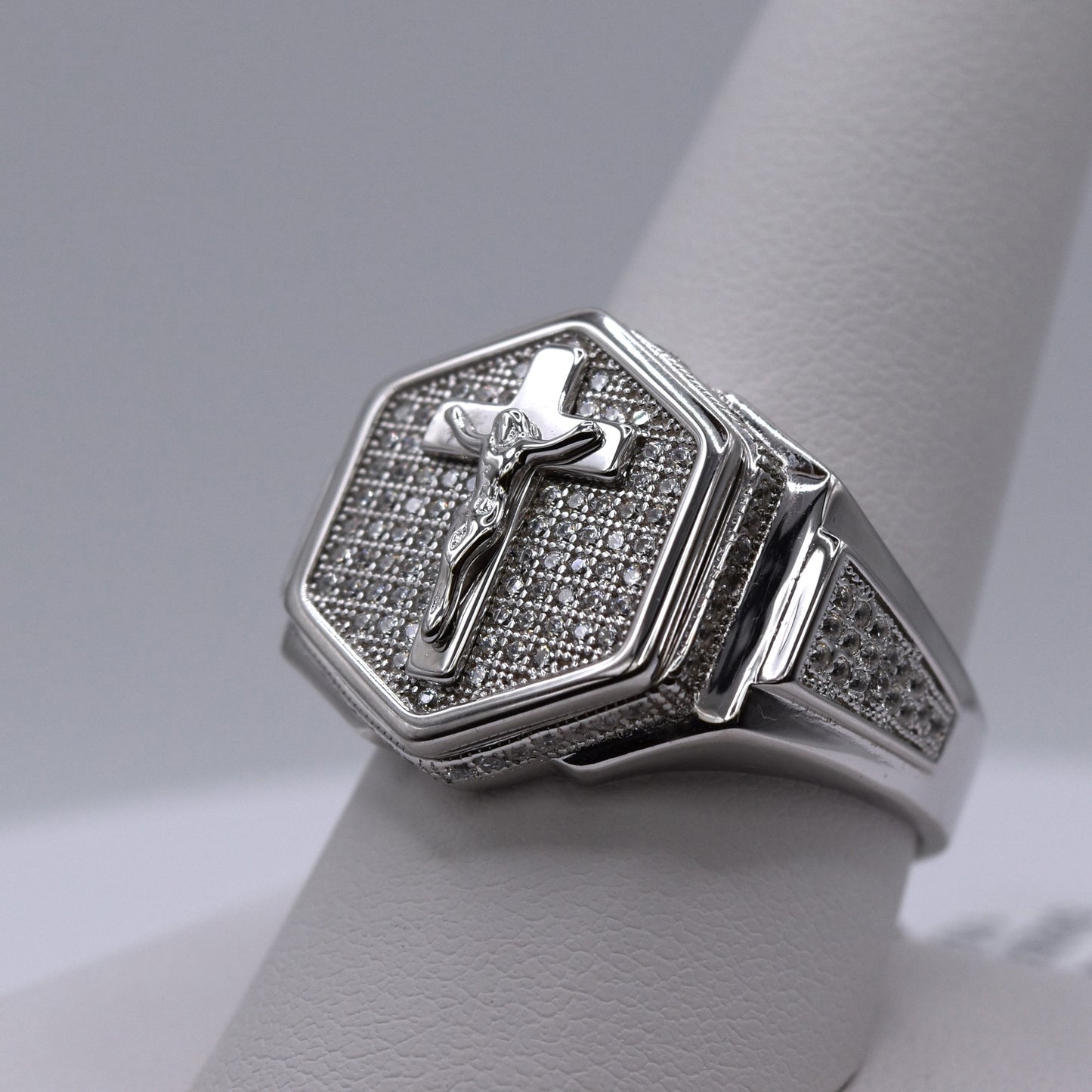 925 Sterling Silver Men's Christian Ring – Jesus on the Cross with CZ Accents