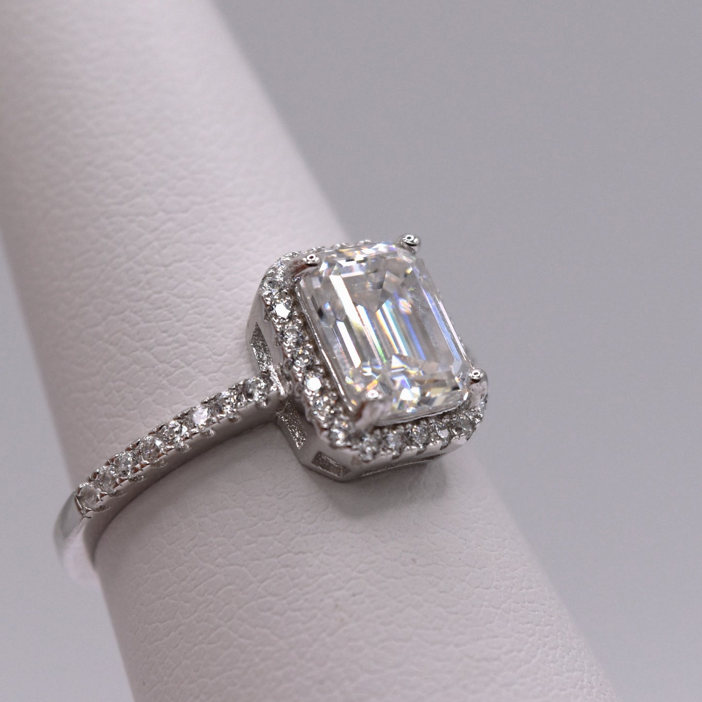 2ct Cushioned Emraled -Cut Moissanite Engagement Ring with Pave Band